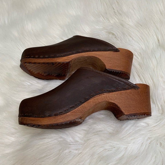 anna swedish clogs